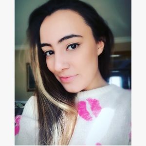 Meet your Posher, Suzzie